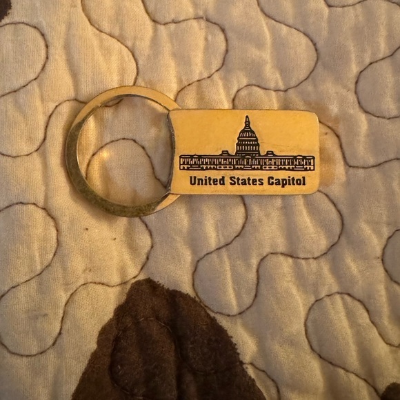 United States Capitol Keychain - Picture 1 of 1
